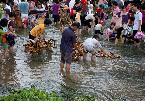 高流河神奇河水